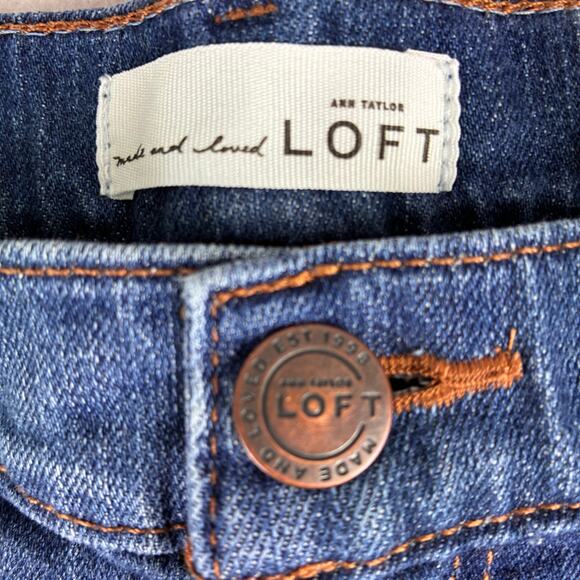 Loft Jean Shorts Women's 28 (measured 32) Blue Denim Cutt Off Cotton Stretch - Picture 5 of 11